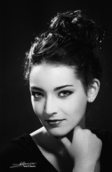 Portrait de femme en noir et blanc